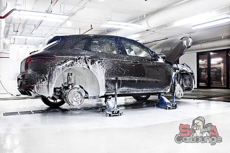 Комплекс работ для Porsche Macan. Полировка, керамика, химчистка, мотор и подвеска.