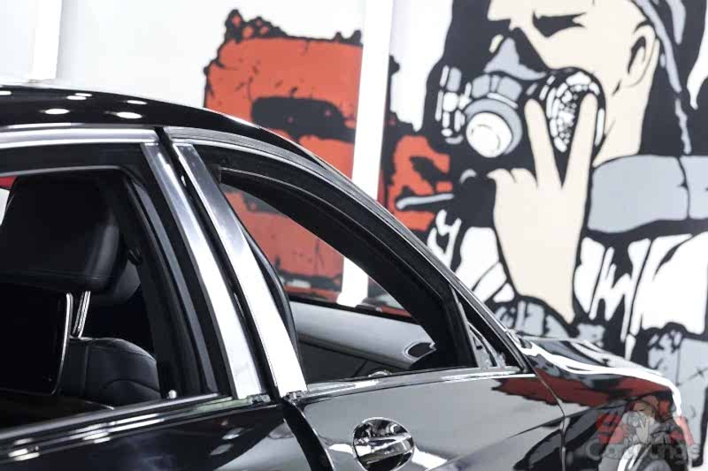 Mercedes-Benz W222 Maybach Оклейка оконных молдингов в матовый хром