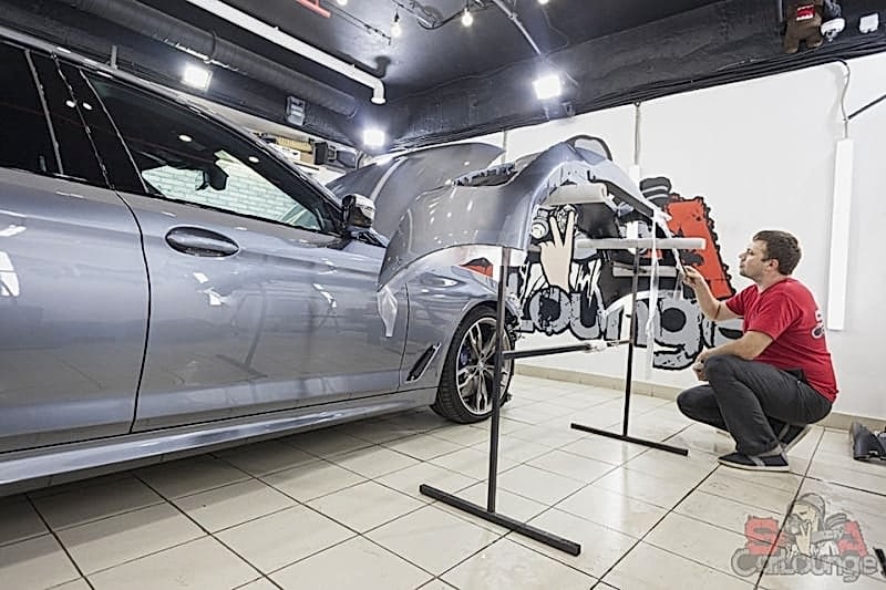 Защита передней части авто пленкой LLumar PPF Gloss