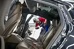 Химчистка кожаного салона автомобиля в Москве