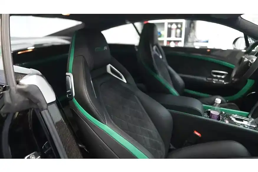 Покраска салона автомобиля в детейлинг центре SA CarLounge в Москве