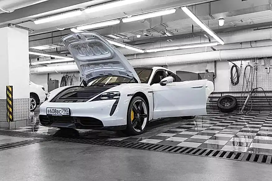 Комплексная мойка ЛКП и салона авто | Автомойка рядом: цены в Москве