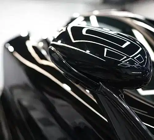 Оклейка авто антигравийной пленкой, детейлинг центр SA CarLounge в Москве