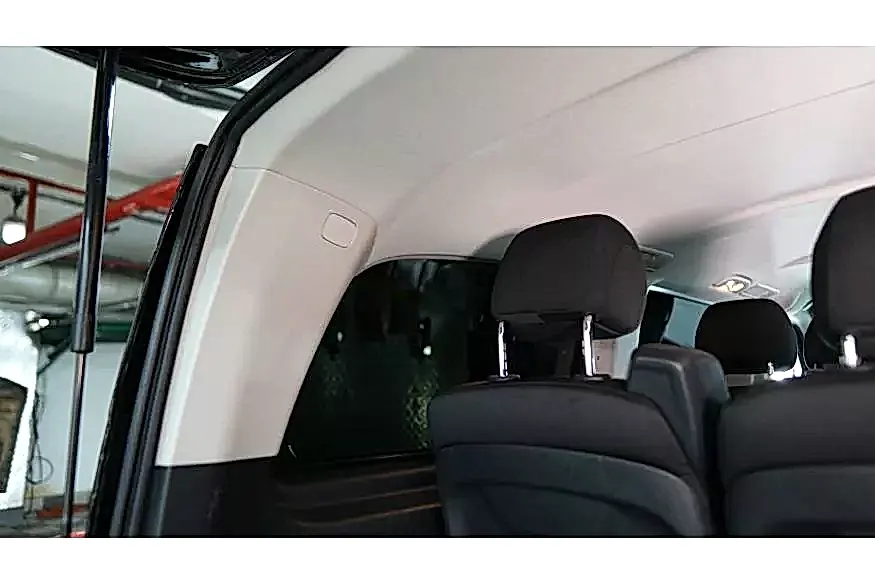 Перетяжка салона автобуса в детейлинг центре SA CarLounge в Москве