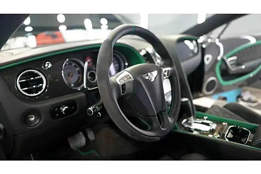 Перетяжка руля в детейлинг центре SA CarLounge в Москве