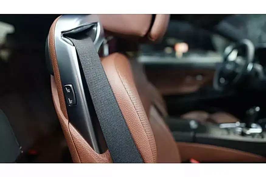 Ремонт прожогов сидений - SA CarLounge в Москве