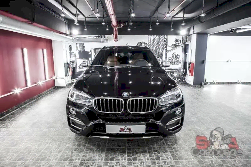 Оклейка зон риска антигравийной пленкой SunTek PPF и керамика кузова BMW X6