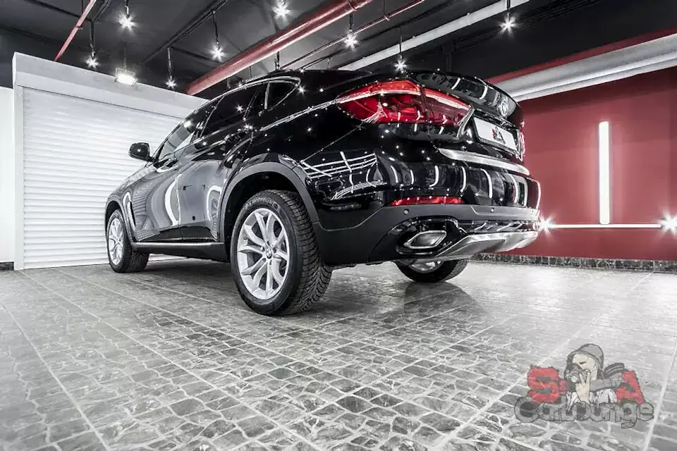 Оклейка зон риска антигравийной пленкой SunTek PPF и керамика кузова BMW X6