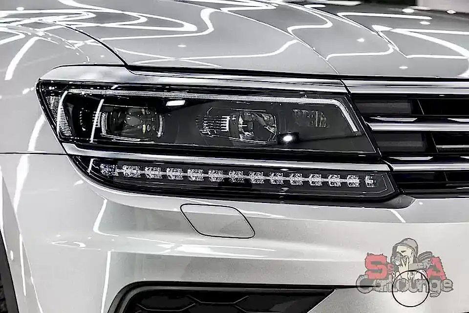 Оклейка молдингов и решетки радиатора в прозрачный мат - Volkswagen Tiguan