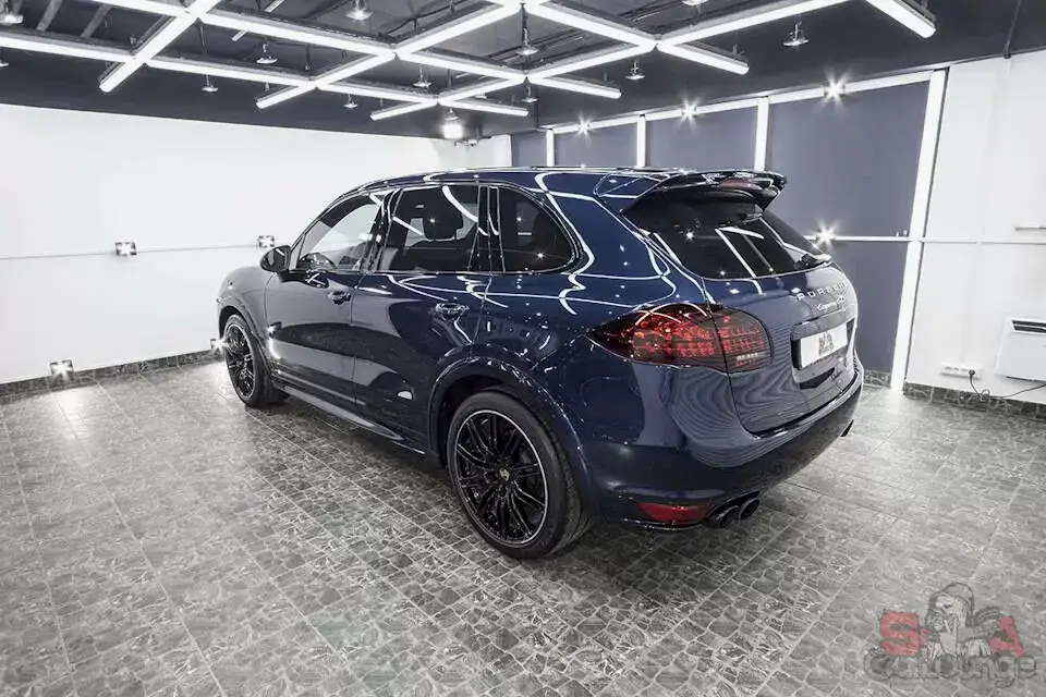 Восстановительная полировка и защита керамикой Porsche Cayenne