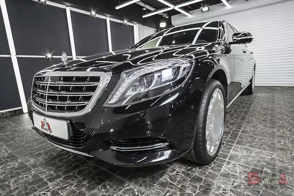 Mercedes-Benz W222 Maybach Оклейка оконных молдингов в матовый хром