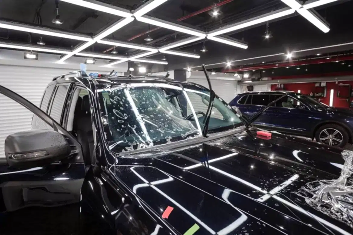 Бронирование стекол автомобиля пленкой цена в детейлинг центре САКарЛаунж