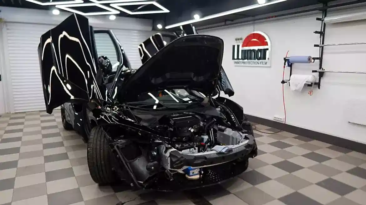 Оклейка Антигравийной Пленкой в SA CarLounge: Защитите Ваш McLaren 720sLaren антигравийной пленкой