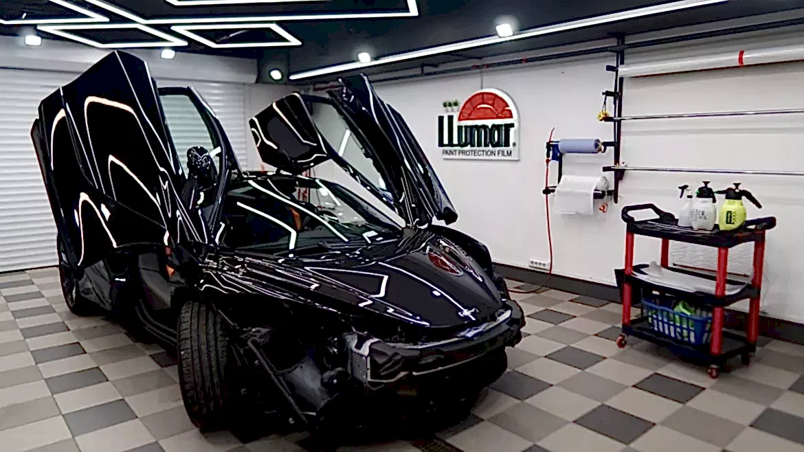 Оклейка Антигравийной Пленкой в SA CarLounge: Защитите Ваш McLaren 720sLaren антигравийной пленкой