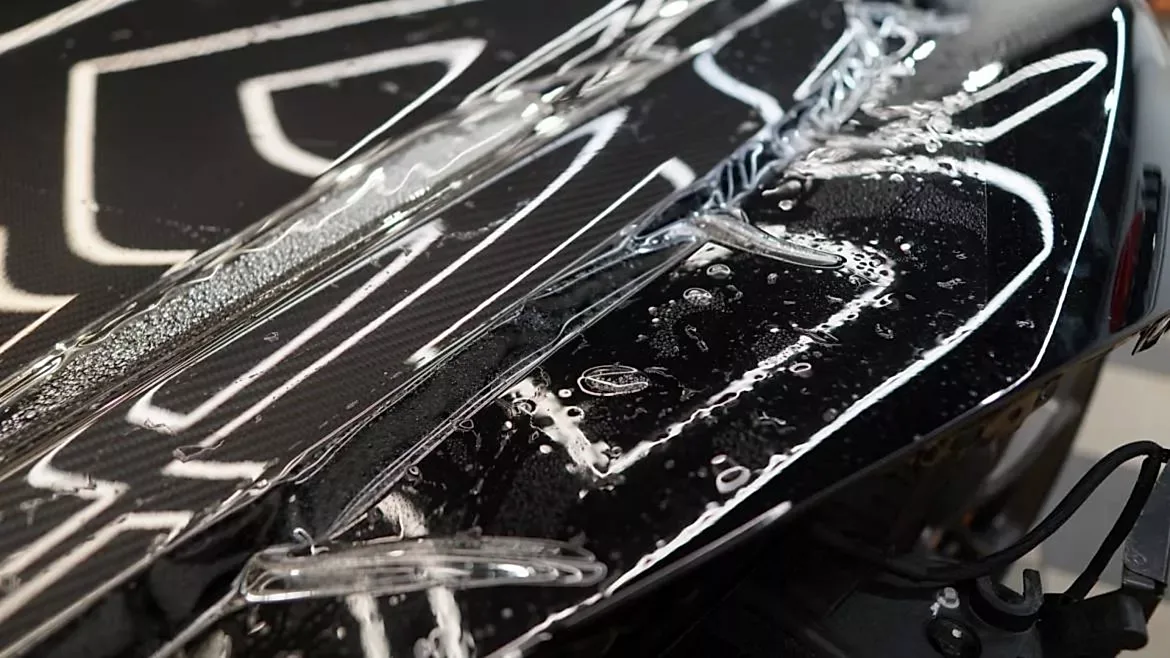 Оклейка Антигравийной Пленкой в SA CarLounge: Защитите Ваш McLaren 720sLaren антигравийной пленкой