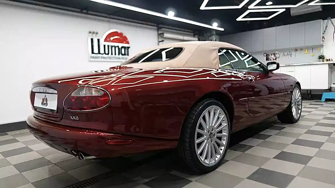 Перетяжка крыши салона автомобиля в детейлинг центре SA CarLounge в Москве
