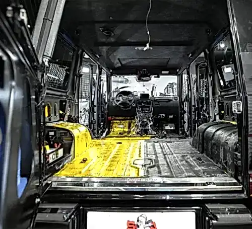 Шумоизоляция автомобиля в детейлинг центре SA CarLounge в Москве