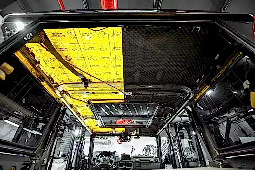 Шумоизоляция автомобиля в детейлинг центре SA CarLounge в Москве