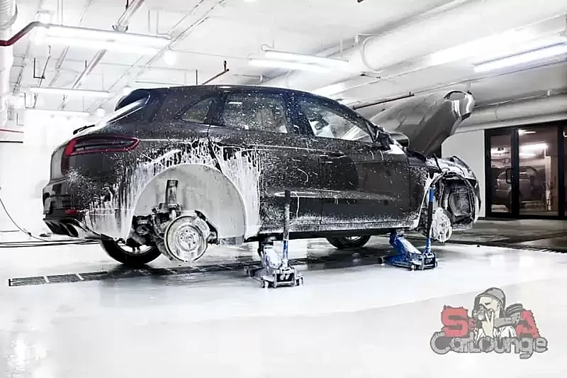 Комплекс работ для Porsche Macan. Полировка, керамика, химчистка, мотор и подвеска.